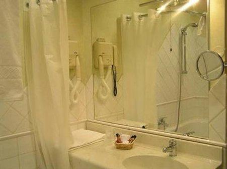 Hotel Colombia Триест Экстерьер фото