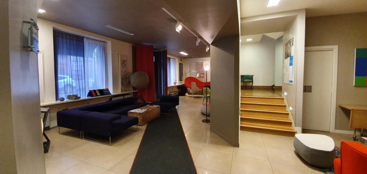 Hotel Colombia Триест Экстерьер фото